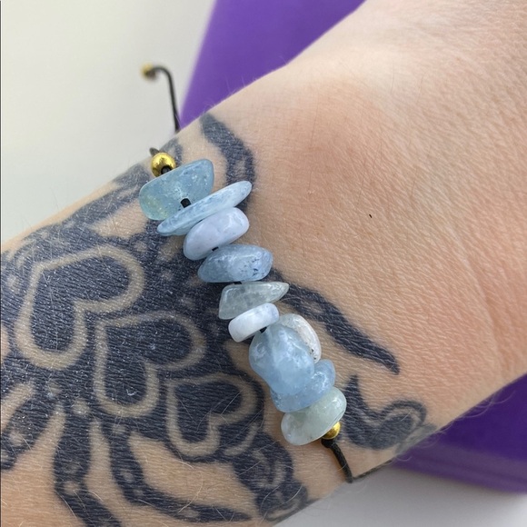 💛 Boho Gold Plated Bead & Blue Stone Adjustable Bracelet - Picture 2 of 3